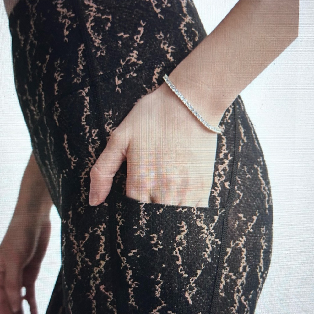 Varley High Waist Brown and Carmel Textured Leggings - Picture 11 of 14